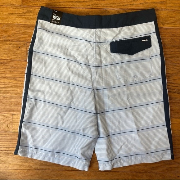 NEW Hurley Boys Board Shorts Psychic Blue Size 16 NWT - Picture 2 of 4